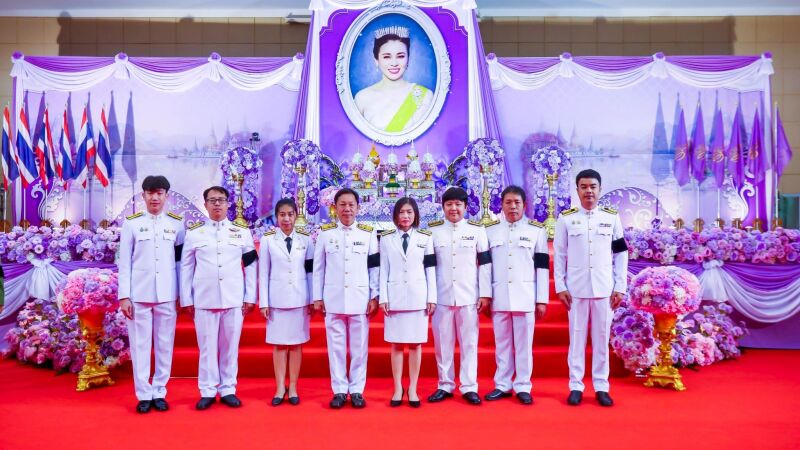 ร่วมพิธีเจริญพระพุทธมนต์และพิธีทำบุญตักบาตรถวายพระราชกุศล เนื่องในโอกาสพระราชพิธีมหามงคลเฉลิมพระชนมพรรษา 4 รอบ สมเด็จพระนางเจ้าฯ พระบรมราชินี 3 มิถุนายน 2569